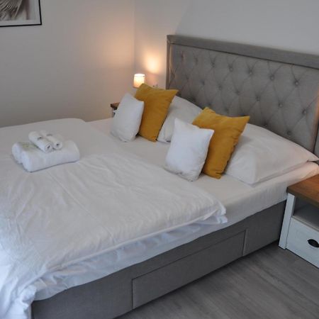 Kinga Apartman Dunajska Streda Exterior photo