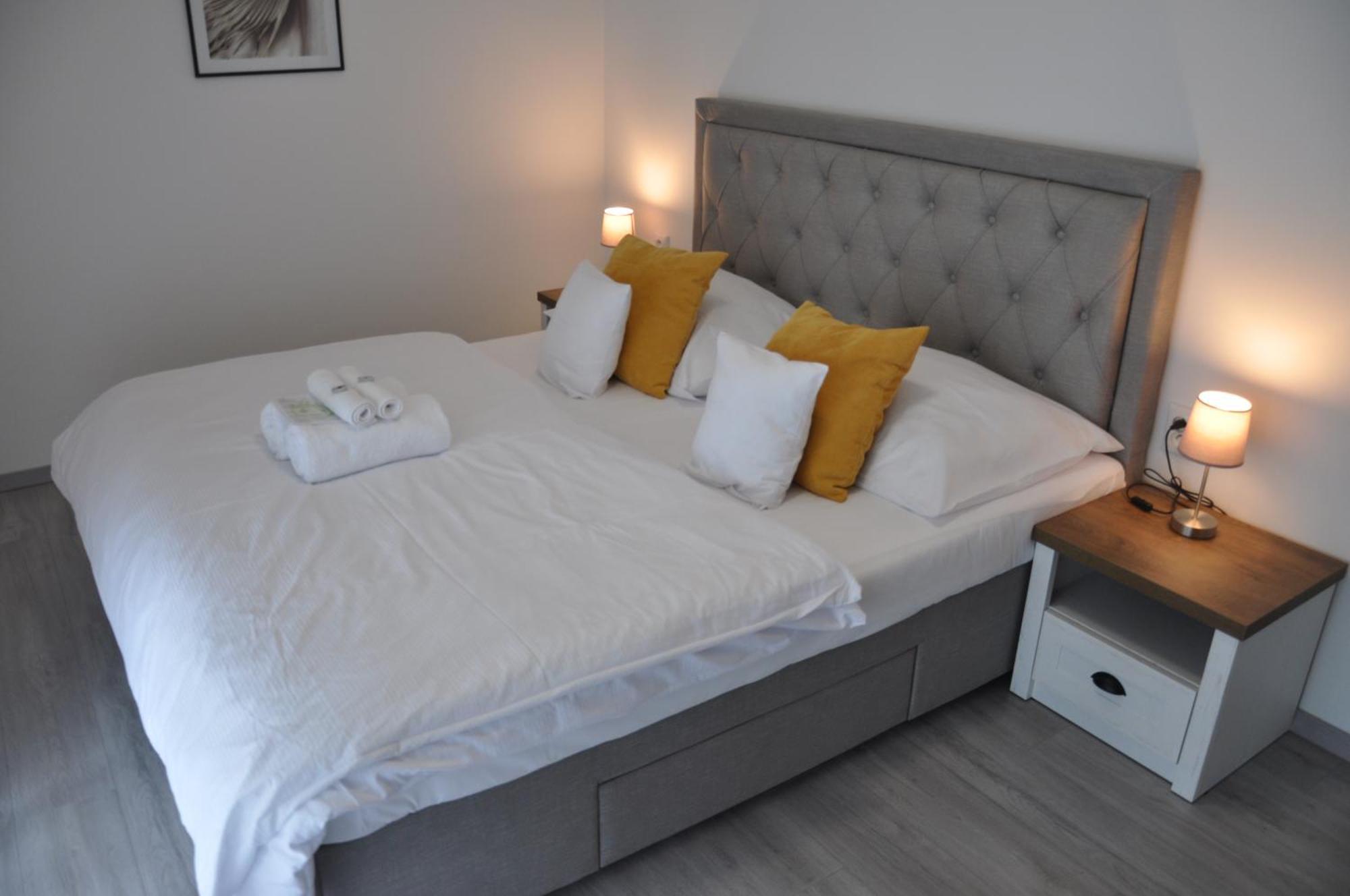 Kinga Apartman Dunajska Streda Exterior photo